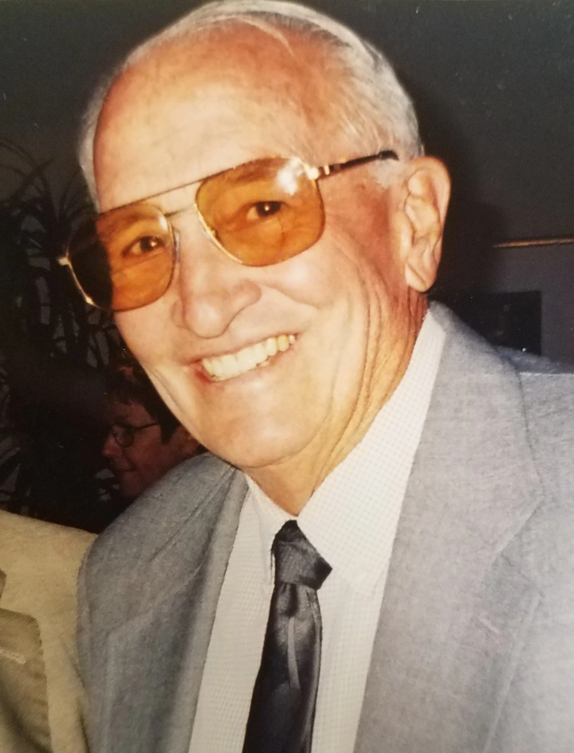 In Memoriam: Douglas G. Stuart, PhD, DSc In Memoriam: Douglas G. Stuart, PhD, DSc